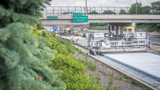 I-696在受桥梁和墙外中间限制的区域铺装